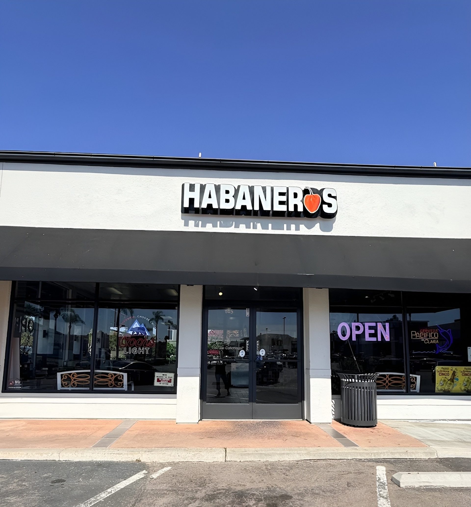 Open every day, breakfast through dinner